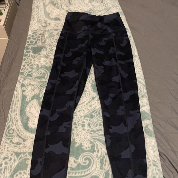 Blue/Black worm s camo yoga leggings - Picture 2 of 5
